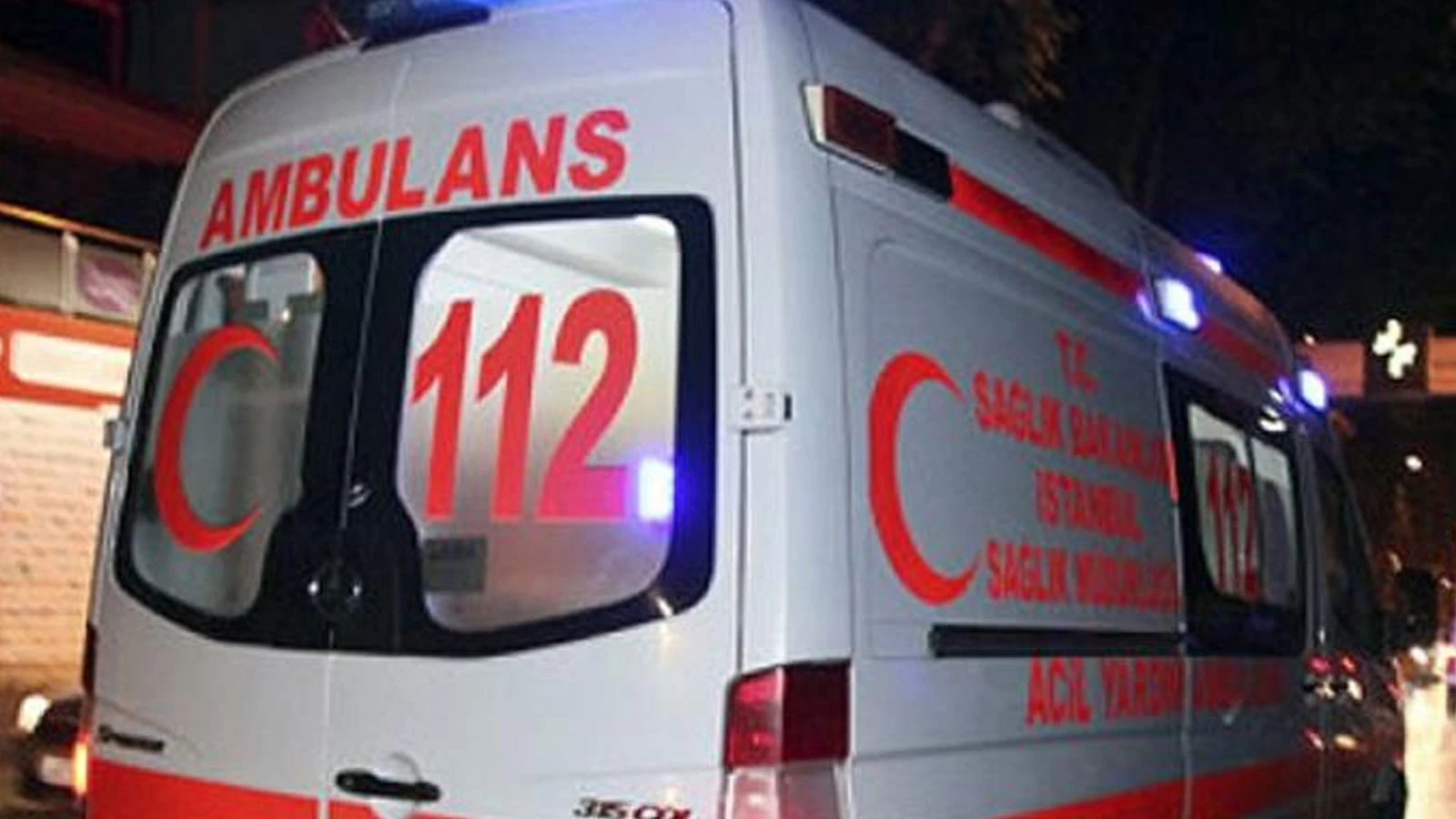 Fatih'te ambulansın çarptığı motosikletin sürücüsü öldü