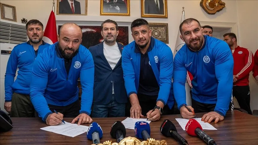 Kırkpınar başpehlivanı Orhan Okulu, ASKİ Spor'a transfer oldu