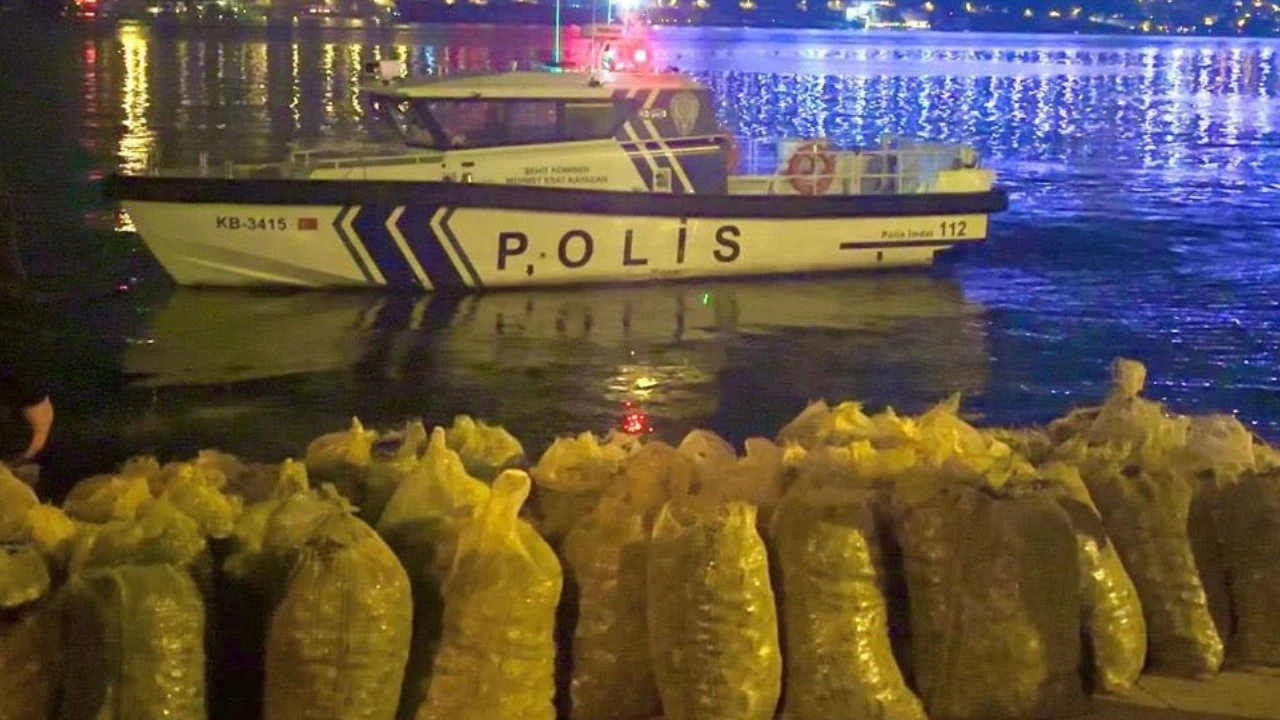 2.3 ton! Vatandaşa yedireceklerdi, yakalandılar