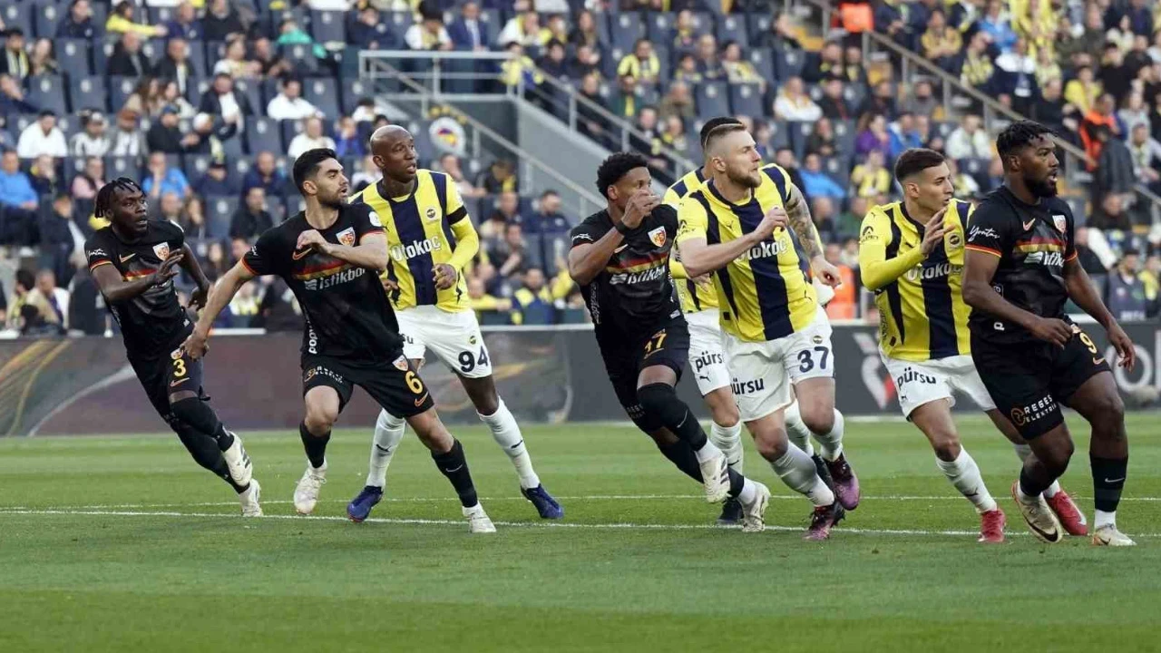 Fenerbahçe Kayserispor maçı ne zaman, saat kaçta, hangi kanalda? FB muhtemel ilk 11'i...