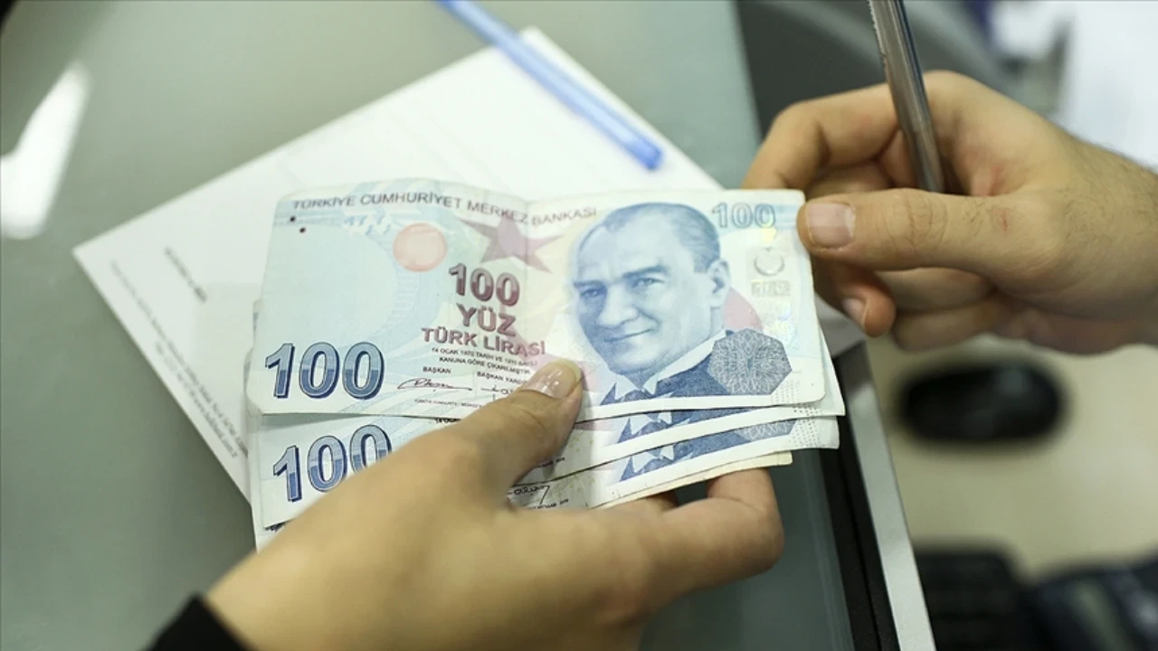 Milyonlar bekliyor: 2026'da asgari ücret ne kadar olacak? İşte olası zam oranları...