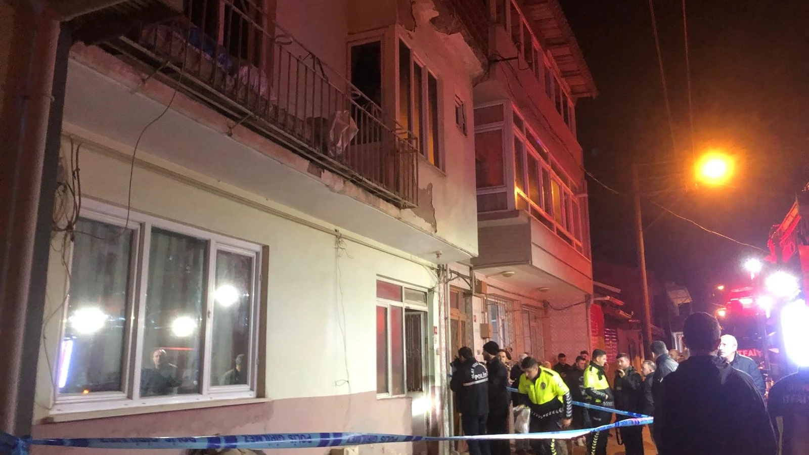 Bursa'da evde çıkan yangında bir bebek ve 4 yaşındaki çocuk can verdi