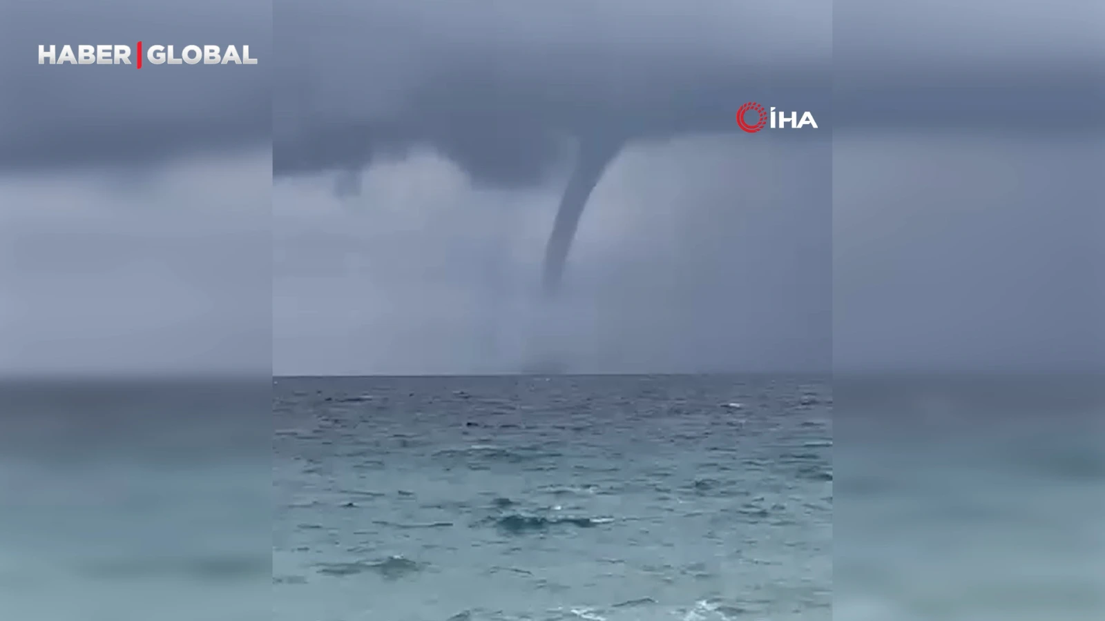 Antalya’da korkutan hortum!
