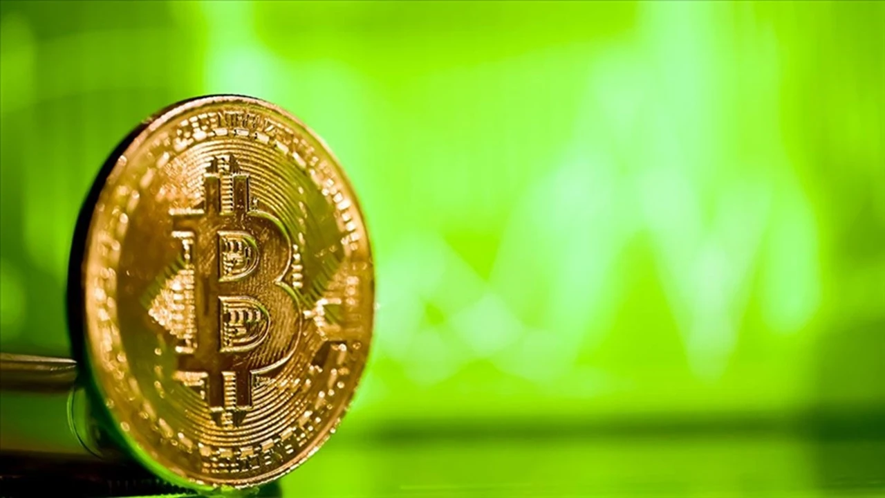 Standard Chartered Bitcoin'de yeni rekor tahmini: Beklentilerini açıkladı!