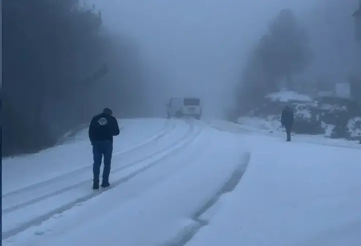 Osmaniye’de dolu yağışı yayla yollarını beyaza bürüdü