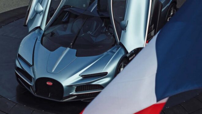 Bugatti CEO’su manuel vitesli “V16” için kapıyı araladı