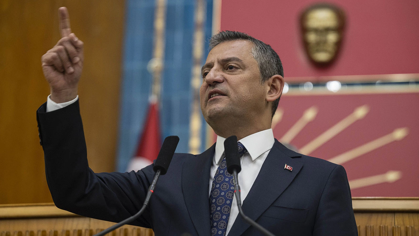 CHP lideri Özgür Özel'den, Türk öğrencinin ABD'de gözaltına alınmasına tepki
