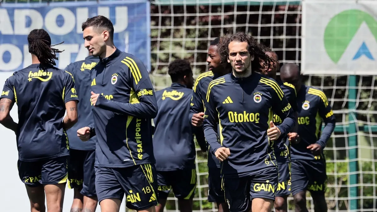 Fenerbahçe'de, Galatasaray maçı hazırlıkları sürüyor!