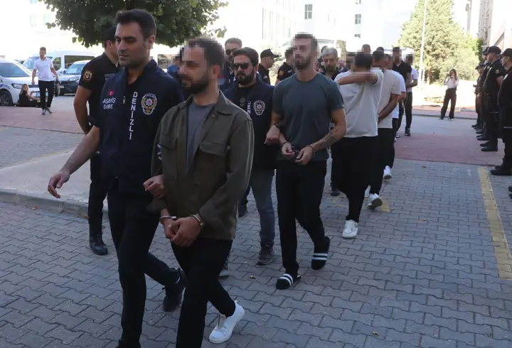Denizli merkezli 6 ilde örgütlü eskort dolandırıcılığına 22 gözaltı
