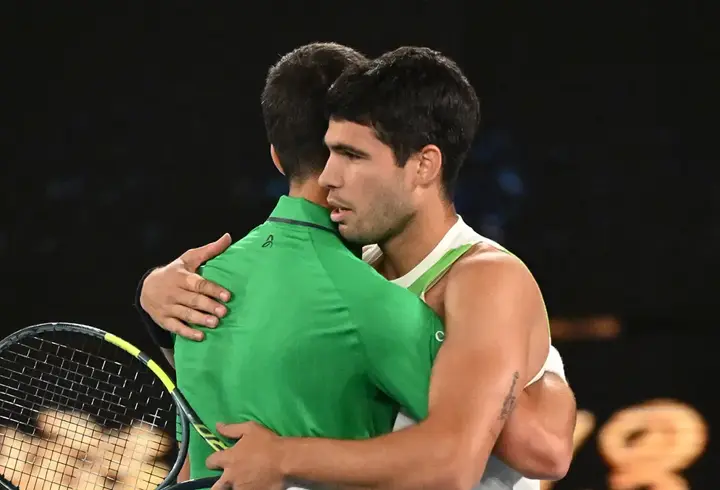 Djokovic'i yenen Alcaraz, Avustralya Açık'ta şampiyon oldu