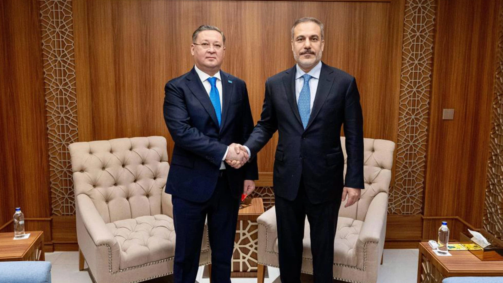 Bakan Fidan, Kazakistan Dışişleri Bakanı Nurtleu ile görüştü