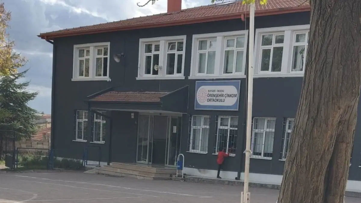 Kayseri'de Okulda 'Zehirlenme' Paniği: 12 Öğrenci Hastaneye Kaldırıldı