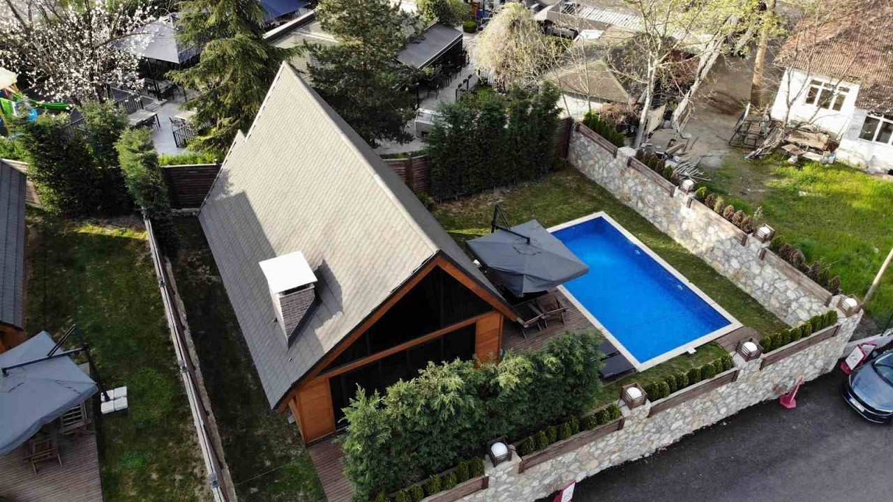 Kiralık bungalovda gizli kamera skandalı: Mekân kapatıldı