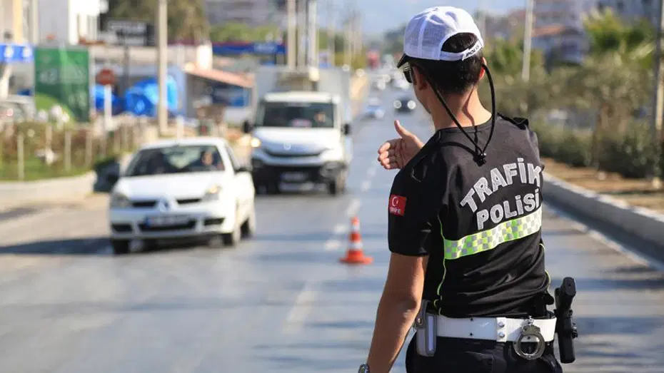 10 bin polisin mezuniyeti öne çekildi. Haziranda mezun olacaklar
