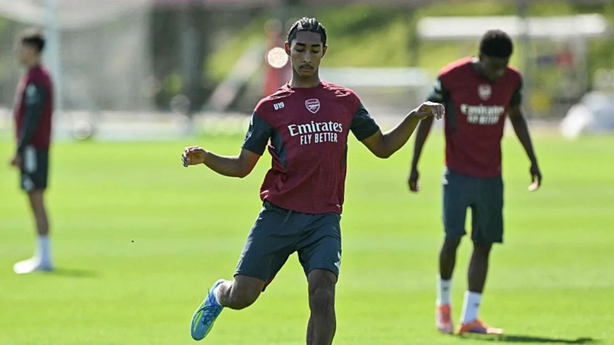 Arsenal, 16 yaşındaki Marli Salmon ile ön sözleşme imzaladı