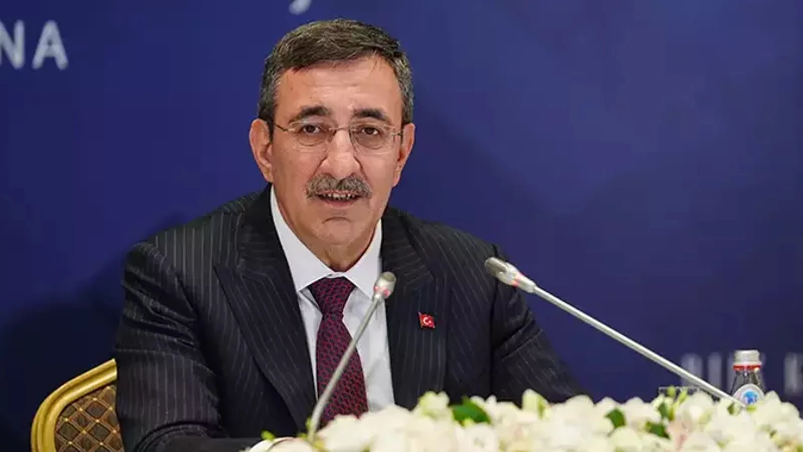 Cumhurbaşkanı Yardımcısı Yılmaz Astana'da iş adamlarıyla buluştu