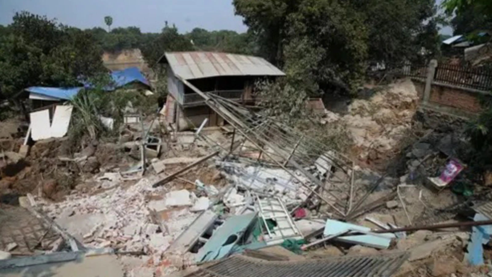 Myanmar'daki depremlerde can kaybı 3 bin 645'e yükseldi