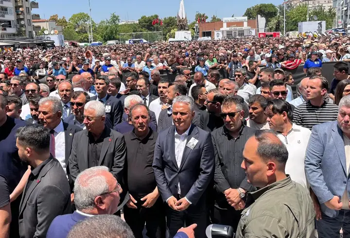 Ferdi Zeyrek'in adı Muratpaşa'da bir parkta yaşayacak