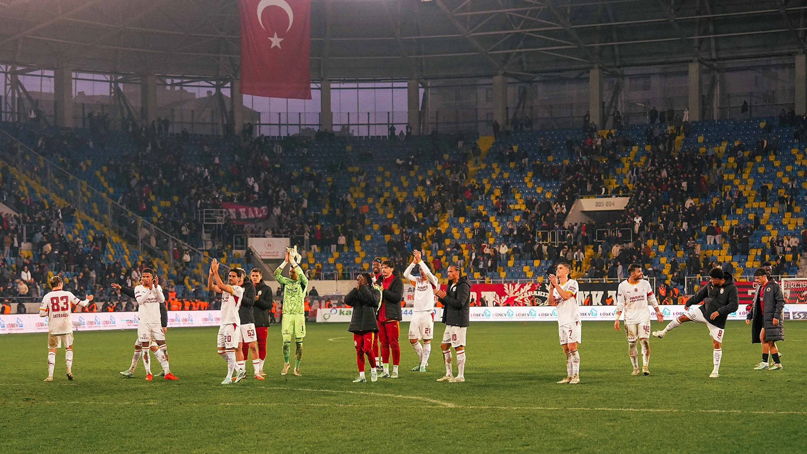 Galatasaray, Lille Deplasmanında 25 Yıllık Hasreti Sonlandırmak İstiyor