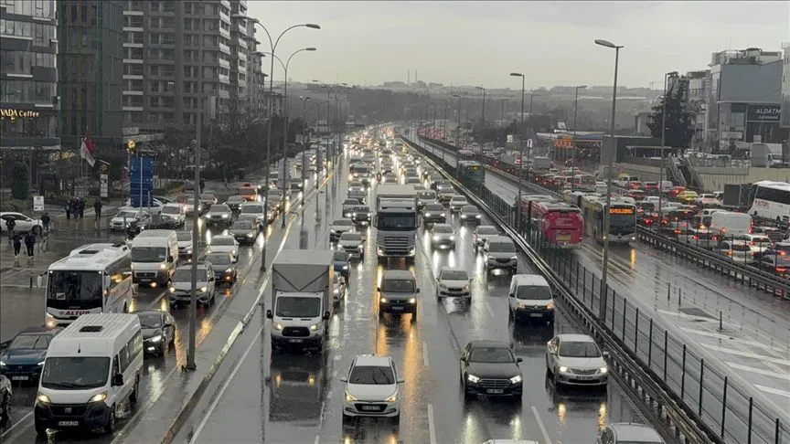 İstanbul'da trafik yoğunluğu yüzde 89'a kadar çıktı