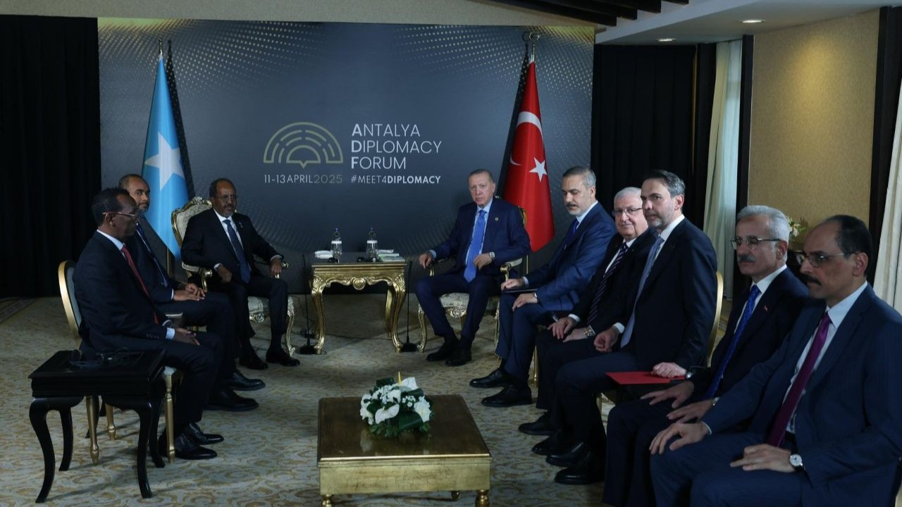 Cumhurbaşkanı Erdoğan ve Bakan Bayraktar'dan yatırım diplomasisi