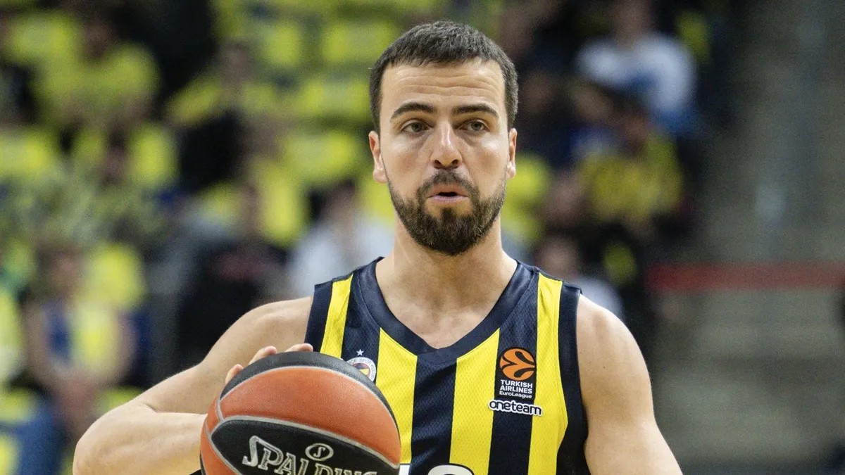 Fenerbahçe Beko takım kaptanı Melih Mahmutoğlu: Umarım kupayı müzemize getiririz