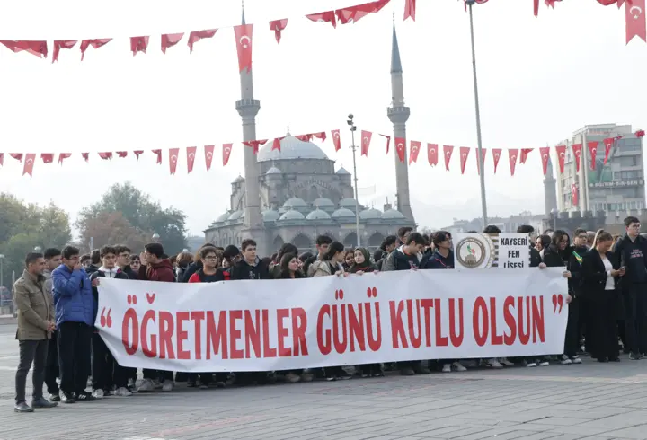 Kayseri’de 24 Kasım Öğretmenler Günü kutlandı