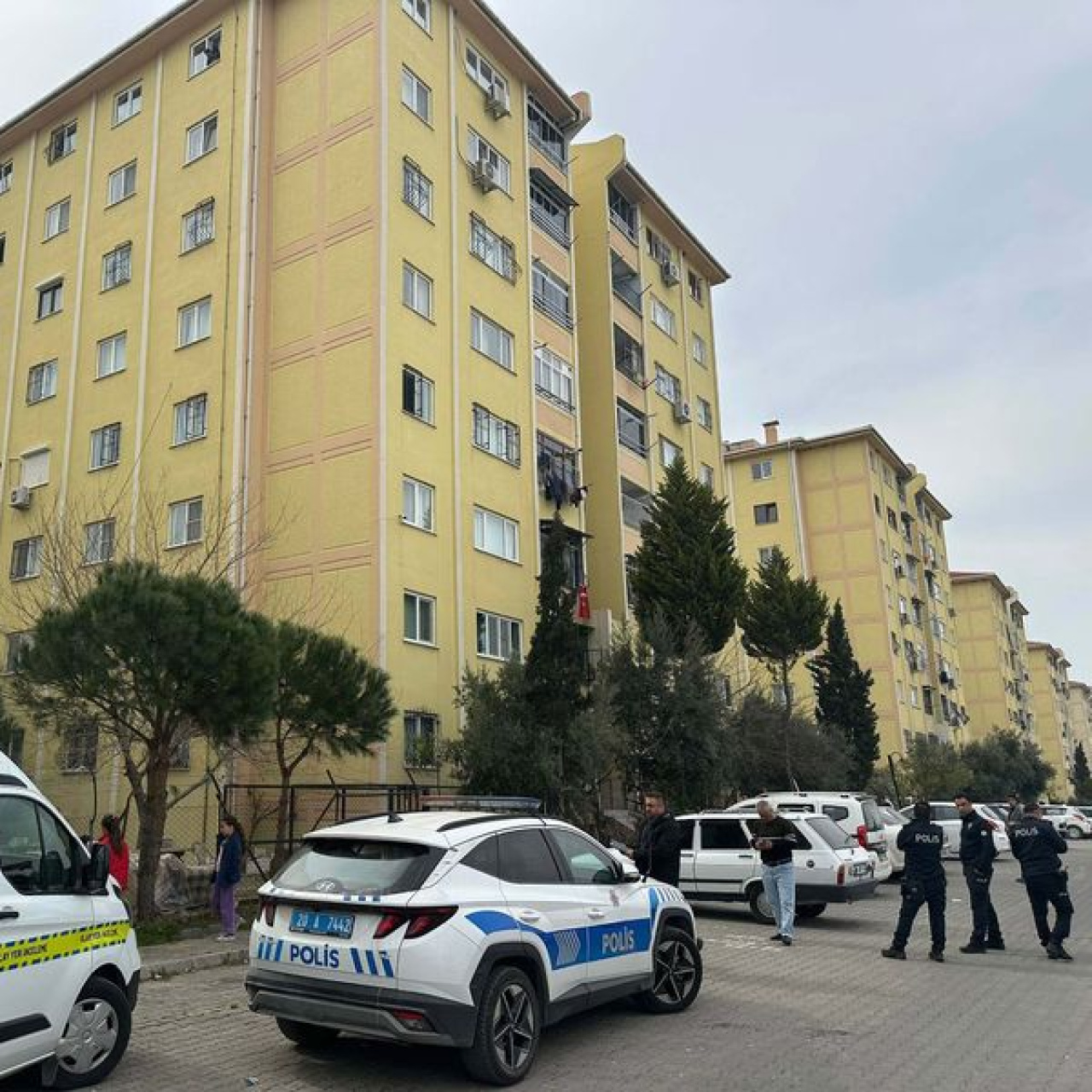 3 yaşındaki Tuğra, 6'ncı kattan düştü