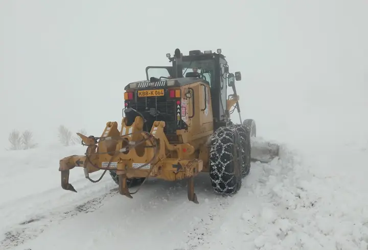 Kayseri’de kar nedeniyle kapanan 300 mahalle yolu açıldı