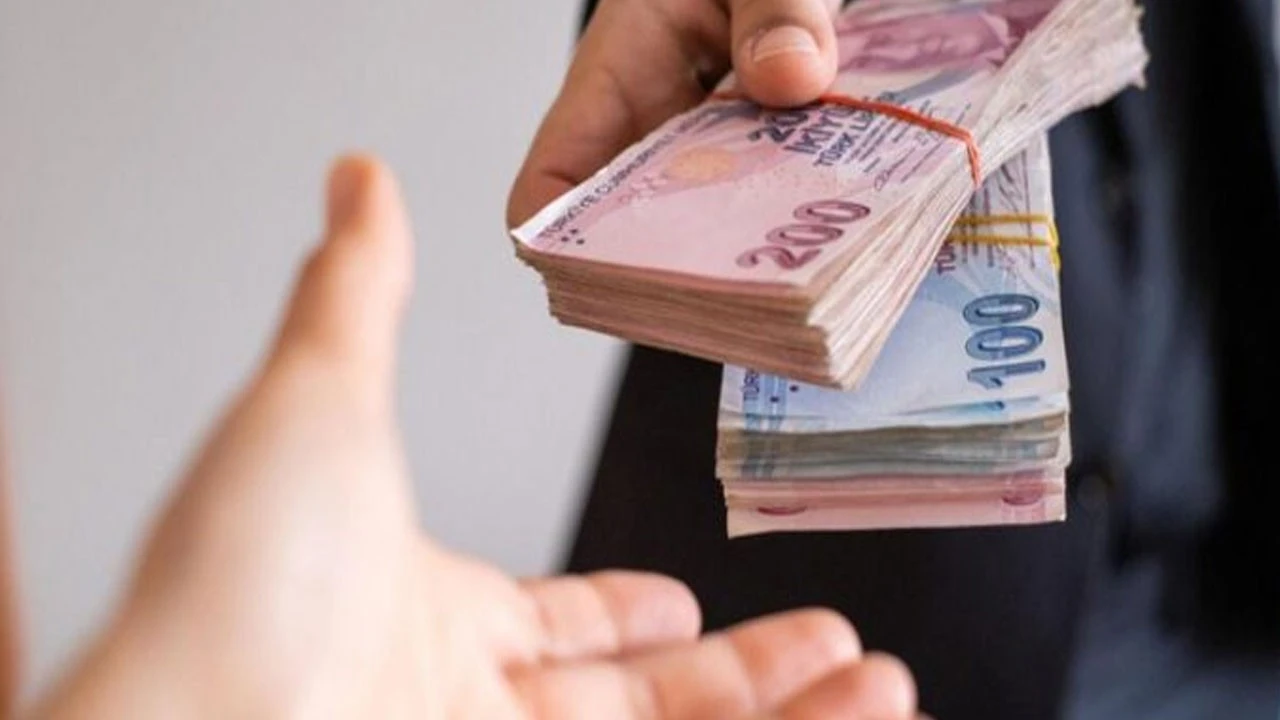 Memurların Yeni Mesai Ücretleri Belli Oldu! İşte 2027'de Ödenecek Rakamlar
