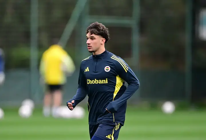 Hakan Çağrı Balta, Fenerbahçe'deki ilk antrenmanına çıktı
