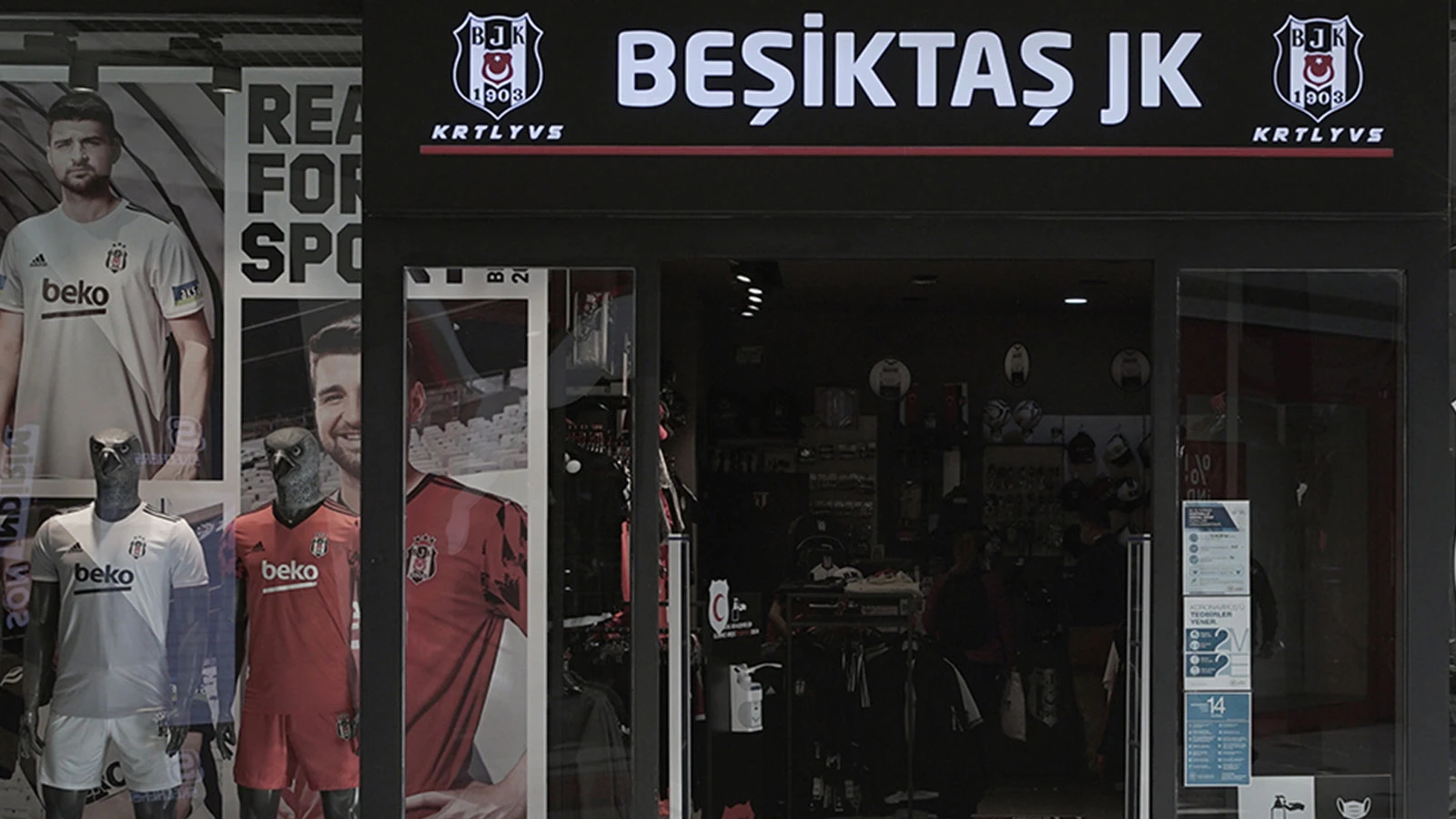 Kartal Yuvası’nda satılan çocuk sweatshirt'üne toplatma kararı