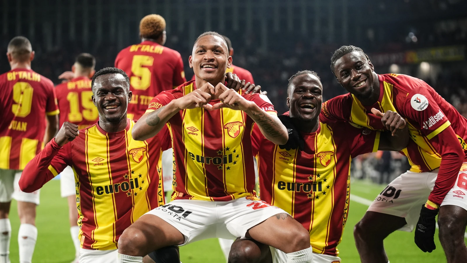 Göztepe 3 golle kazandı, 2 futbolcunu kaybetti