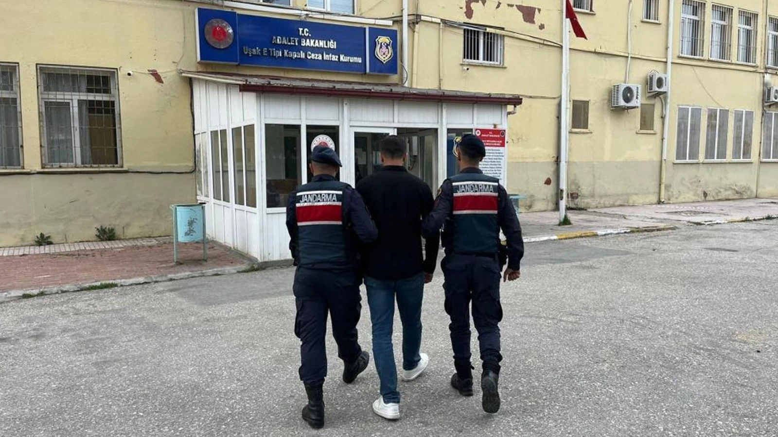 Uşak’ta borsa dolandırıcılığı: 1 kişi tutuklandı