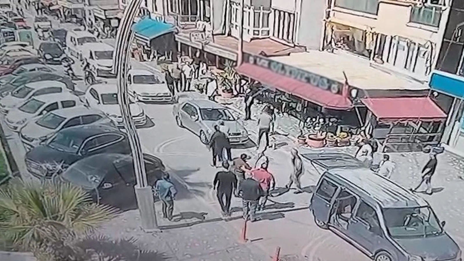 Dehşetin adresi: Bursa! Genç kadını yerde sürükleyip zorla araca bindirmeye çalıştılar