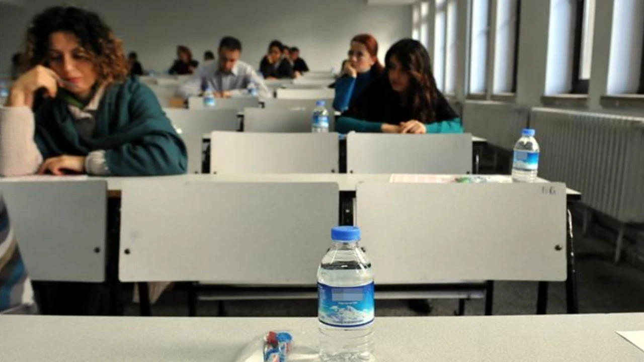 Geçmiş dönemlerde süreç böyle işlemiş... KPSS-2025/2 tercih sonuçlarının eli kulağında