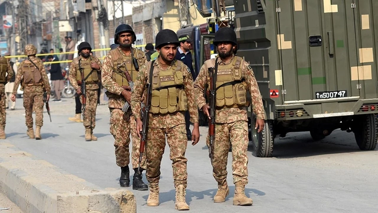 Pakistan'dan gözdağı: Afganistan savaş isterse buna hazırız