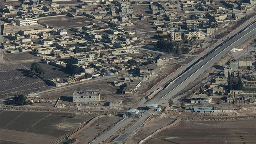 Suriye ordusu, Deyr Hafir'de terör örgütü YPG/SDG'ye yönelik operasyona başladı