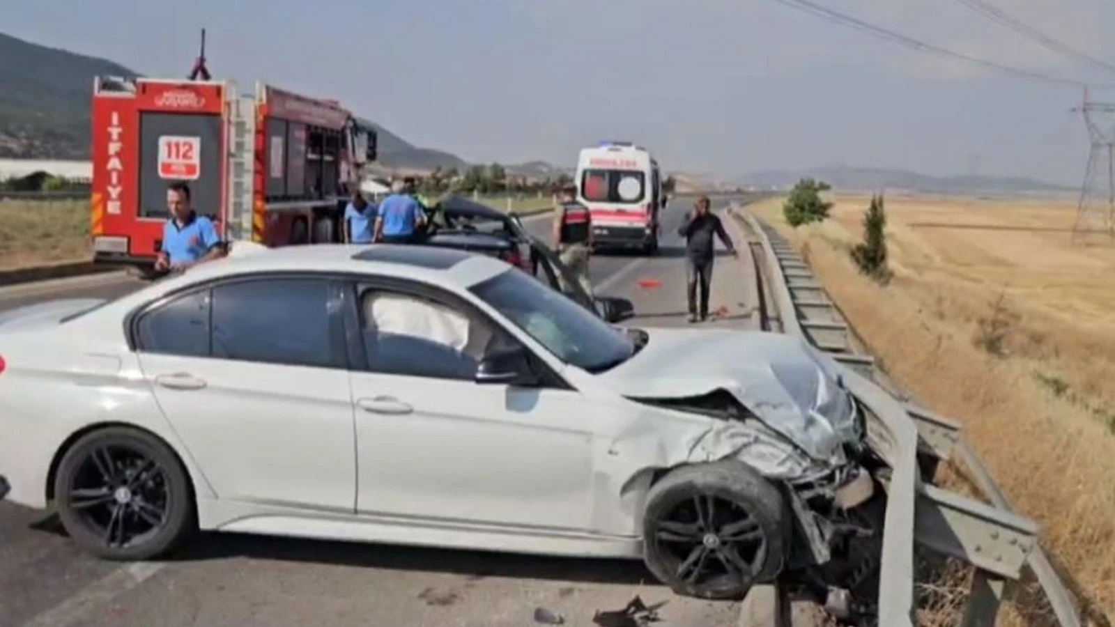 Gaziantep'te iki otomobil çarpıştı: Ölü ve yaralılar var