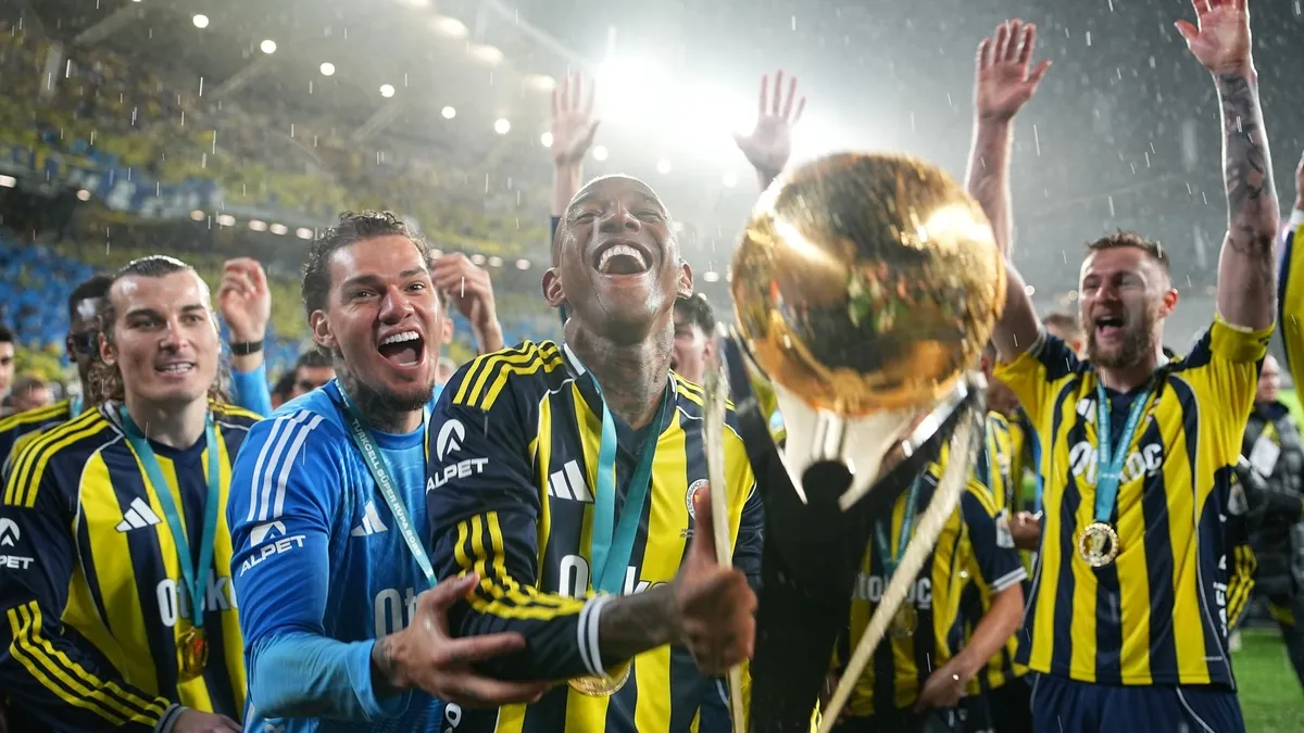 UEFA Avrupa Ligi'nden Fenerbahçe için dikkat çeken paylaşım!
