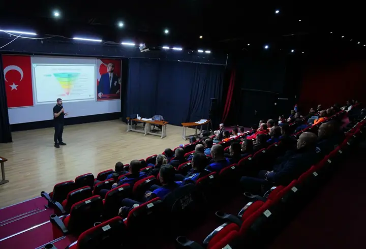 Ayvalık'ta atık getirme merkezi için personele eğitime başlandı
