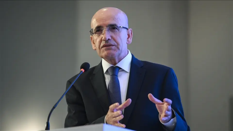Şimşek: Enflasyonda beklentilerin hedeflere yakınsamasını öngörüyoruz