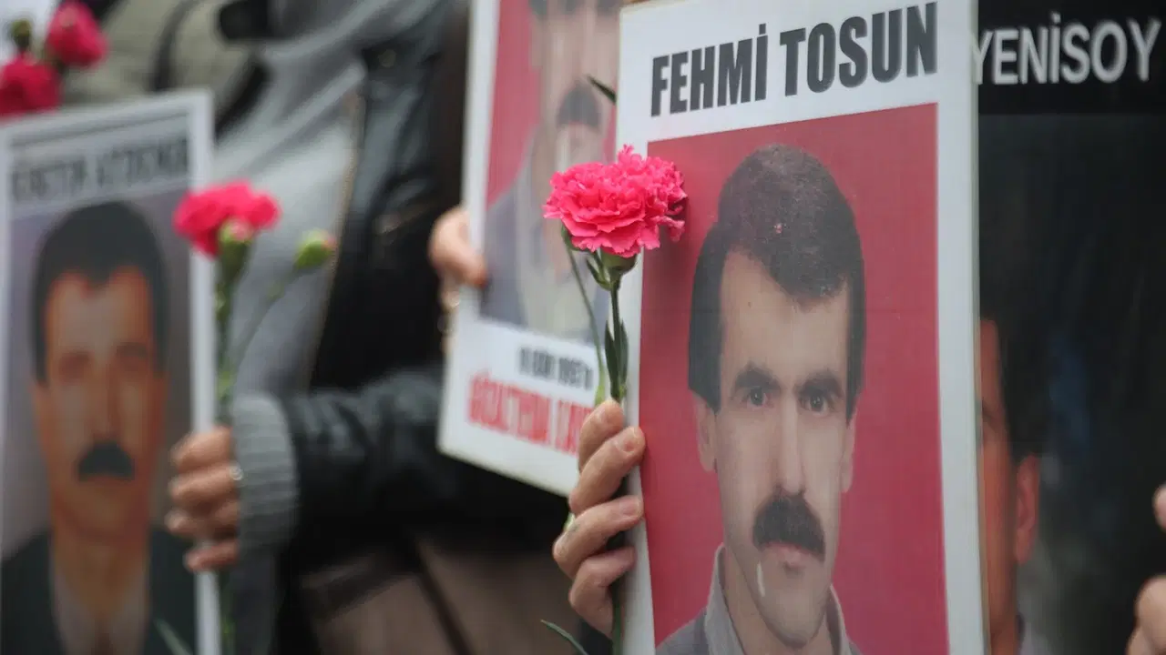 Cumartesi Anneleri 1125'inci Haftada Sordu: 'Fehmi Tosun'a Ne Oldu?'