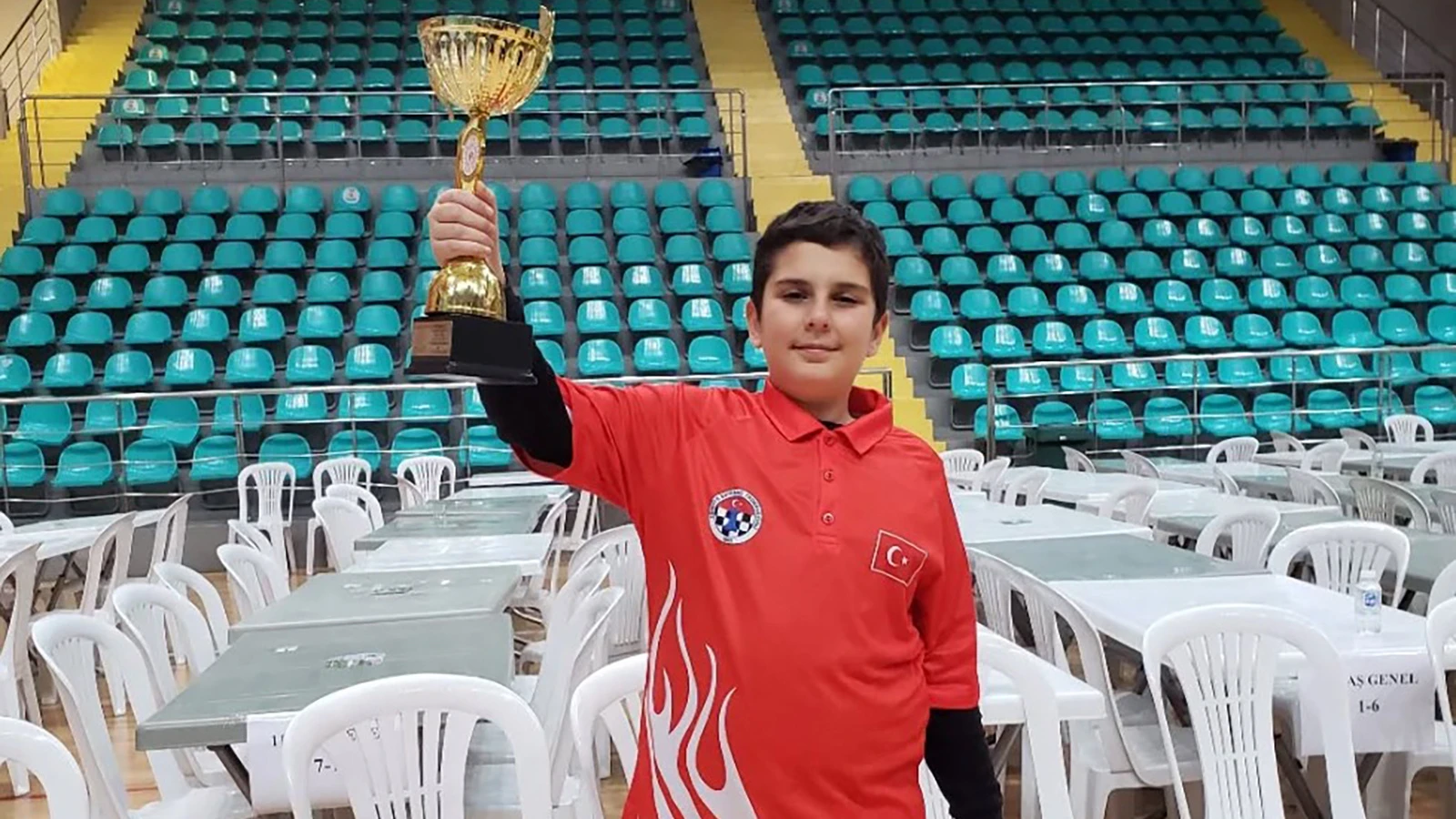 Milli satranççı Ali Poyraz Uzdemir'den, Sırbistan'da bronz madalya