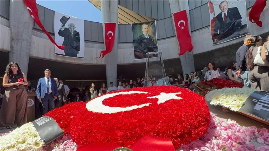 Dokuzuncu Cumhurbaşkanı Süleyman Demirel mezarı başında anıldı