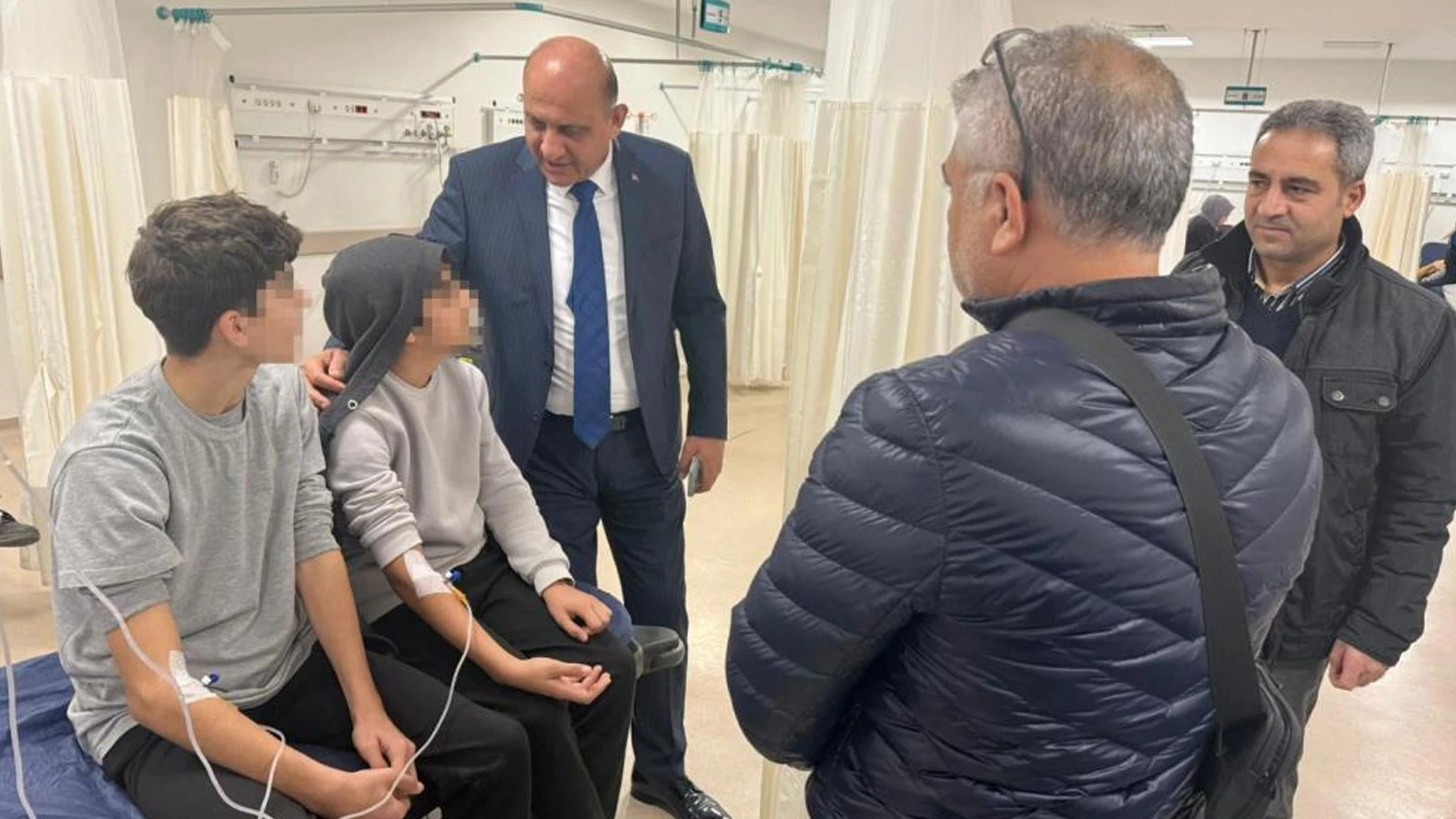 Mersin'de çikolata yiyen 10 öğrenci hastanelik oldu