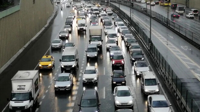 Yeni trafik cezaları resmi olarak yürürlüğe girdi