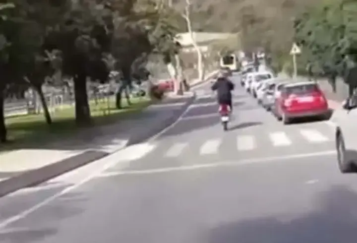 "Akrobatik" motosikletçiye para cezası