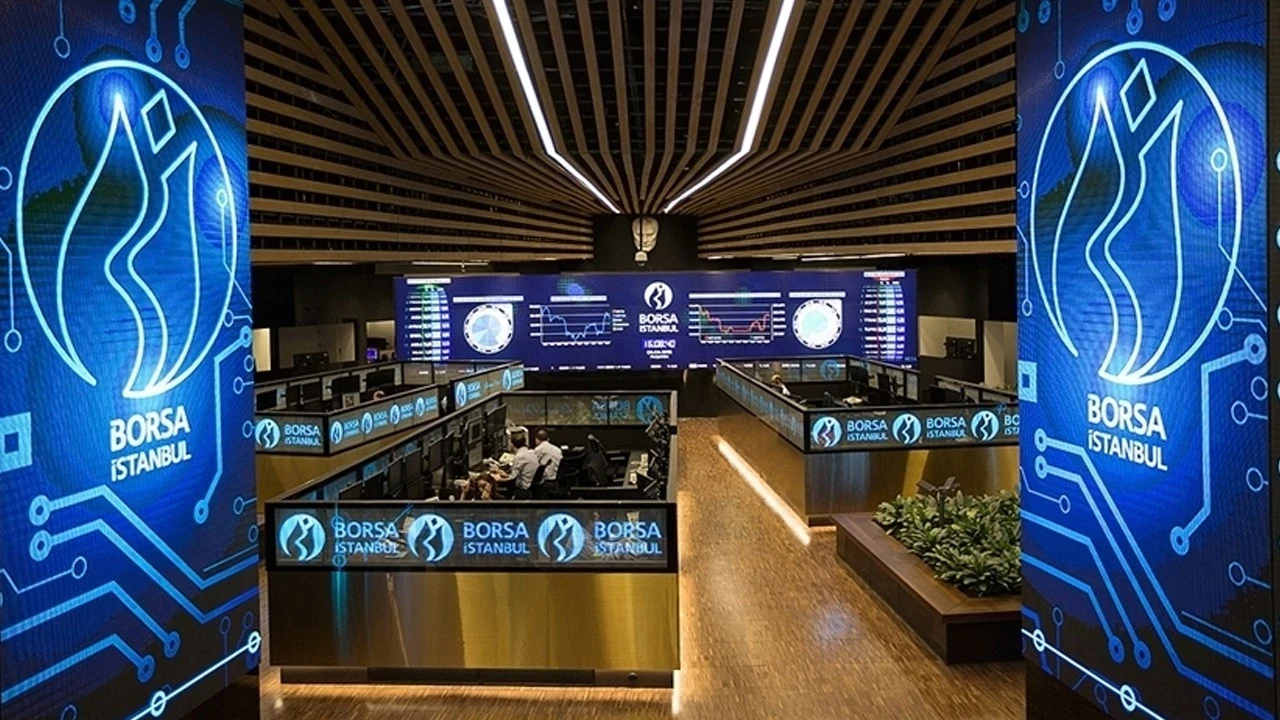 BIST 100 tarihi zirvede: Endeks günü rekorla kapattı