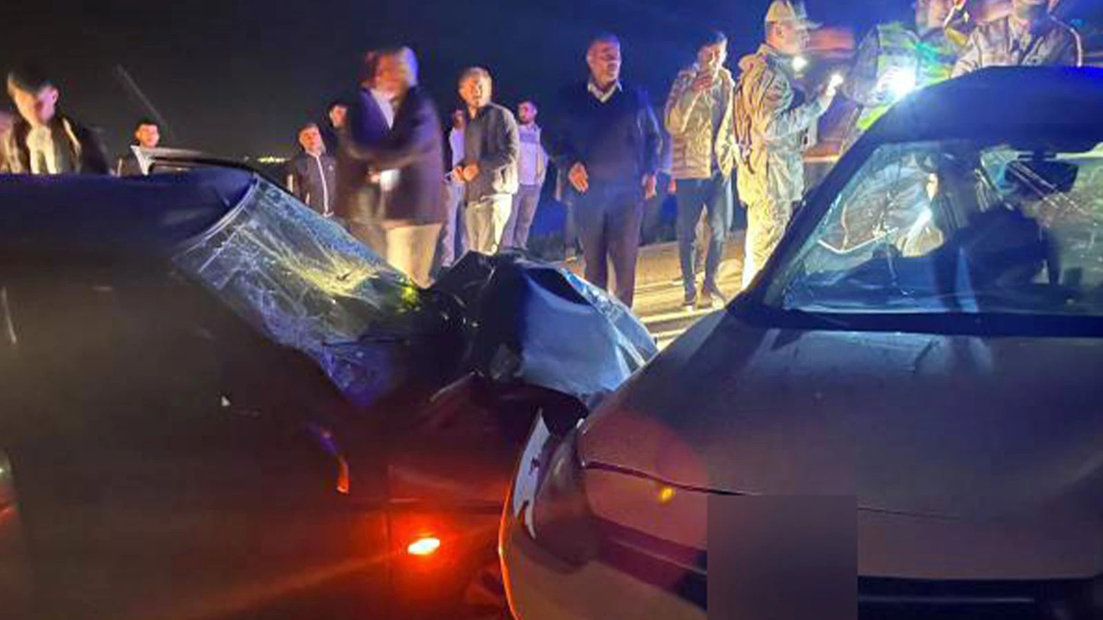 Diyarbakır'da zincirleme kaza! 6 kişi yaralandı